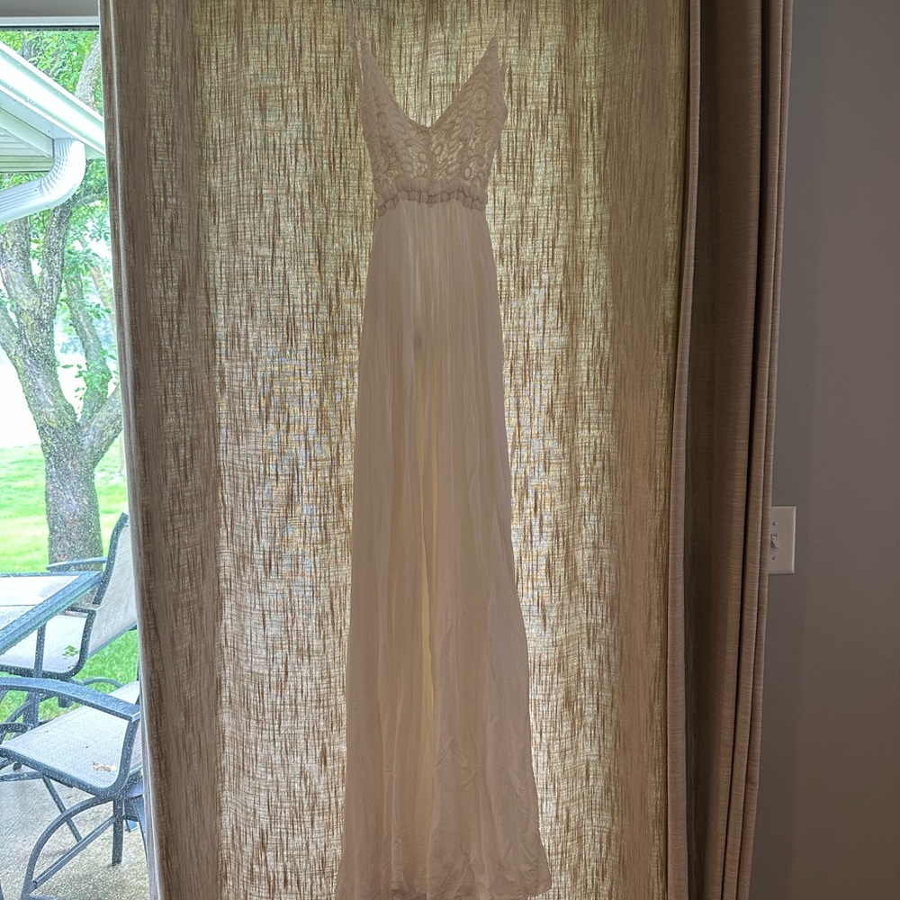 Love Culture Cream Spaghetti Strap Sleeveless Wedding Gown